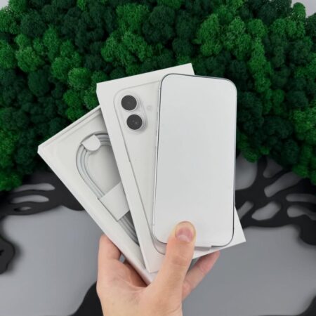 iPhone 17 256GB White